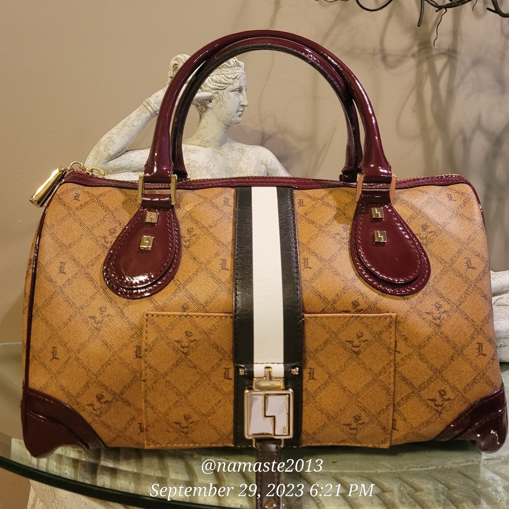 L.A.M.B. by Gwen Stefani Boston Lipstick Tote Luxury Designer Hand Bag #519